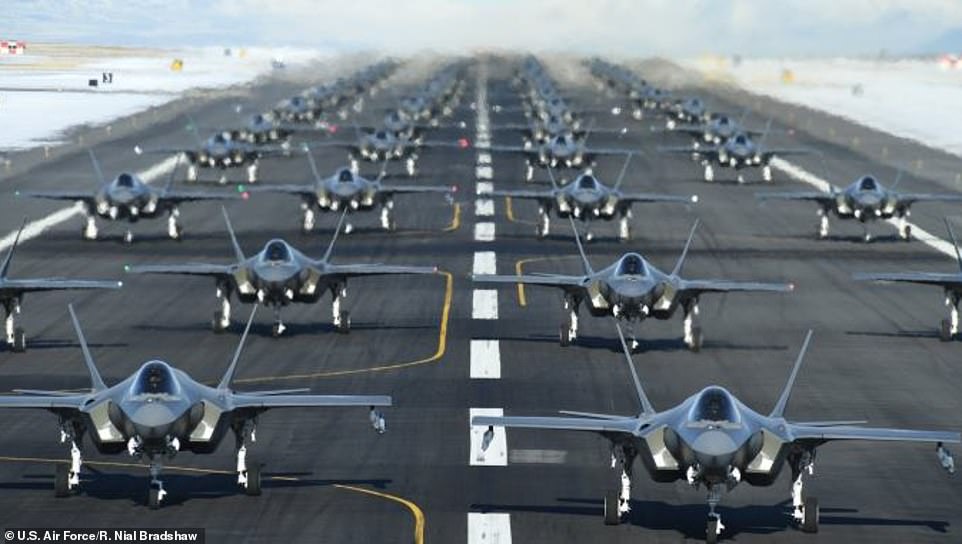 سوپای ئەمەریکا نمایشی فڕۆکەی ئێف- 35 دەکات